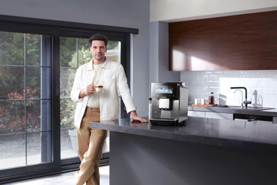 Siemens EQ900 kahve keyfini 29 farklı kahve seçeneğiyle evinize taşıyor